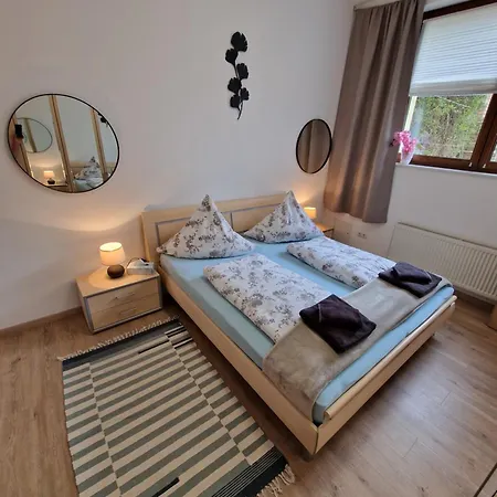 Privatwohnung Rybczynski Διαμέρισμα *