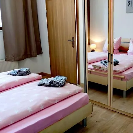 普利瓦特沃农里博辛斯基民宿 公寓 Undenheim